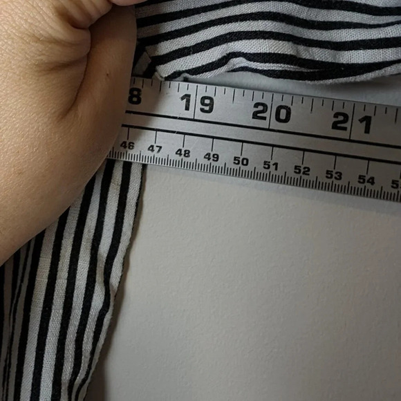 Zara Basic Black & White Gold Cream Button Down Front Ruffle Top Women Small - Picture 9 of 9